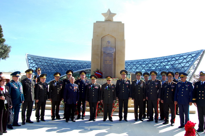 В Азербайджане отмечается День Победы над фашизмом - ОБНОВЛЕНО - ФОТО