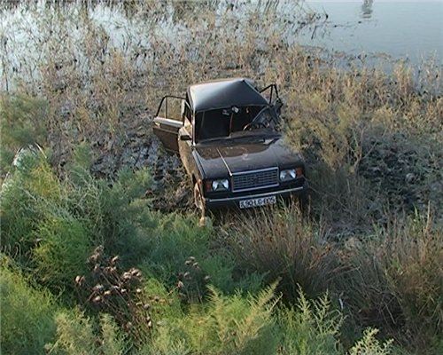 В Ширване Chevrolet Niva протаранил газопровод - ФОТО