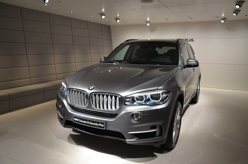 BMW представит бронированный X5 и новый X4 - ФОТО