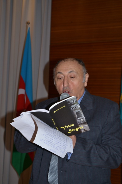 Aktauda Ulu Öndər Heydər Əliyevə həsr olunmuş şeirlər kitabı təqdim olunub – FOTO