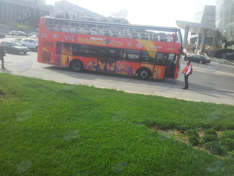 Двухэтажные автобусы в Баку: что в них необычного? – ФОТО