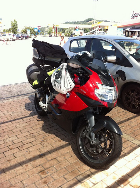 Tур по Европе на мотоцикле: при этом не один, а с супругой – ФОТО