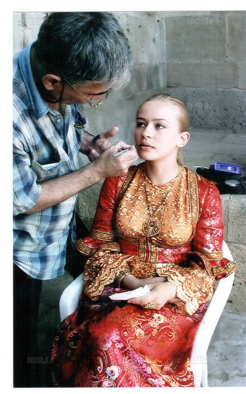 Qrim ustası: "Bizim aktrisalarla işləmək çətindi" - FOTO