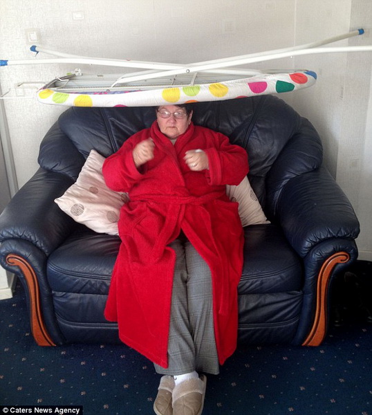 В Британии крутая бабушка стала звездой Twitter - ФОТО