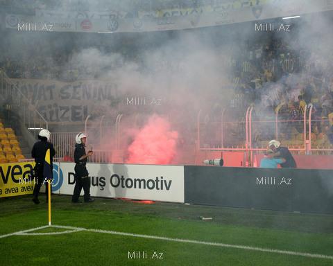 Победа "Галатасарая" вылилась в ликование и беспорядки - ОБНОВЛЕНО - ФОТО