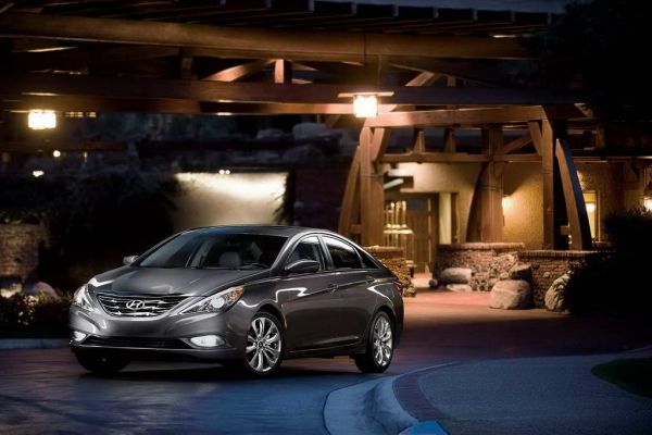 Hyundai Sonata 2013: обновления популярного седана - ФОТОСЕССИЯ