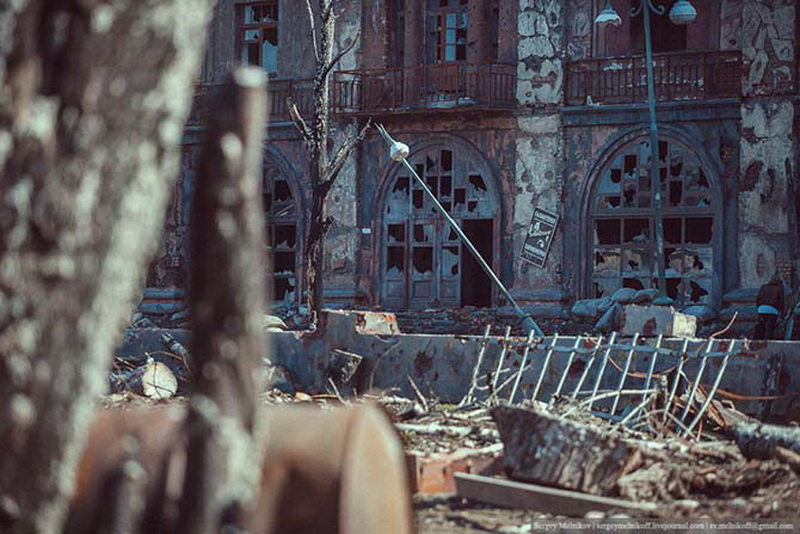 Декорации кварталов разрушенного Сталинграда - ФОТОСЕССИЯ