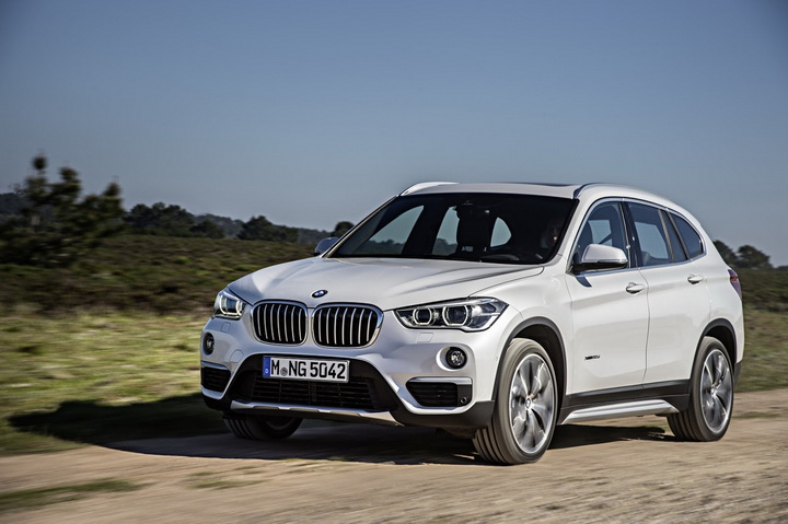 BMW официально представила новое поколение X1 - ФОТО