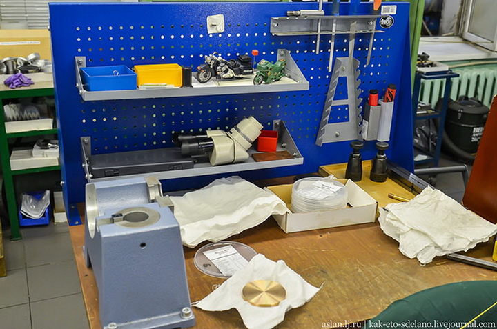 Как делают медали для чемпионов - ФОТОСЕССИЯ