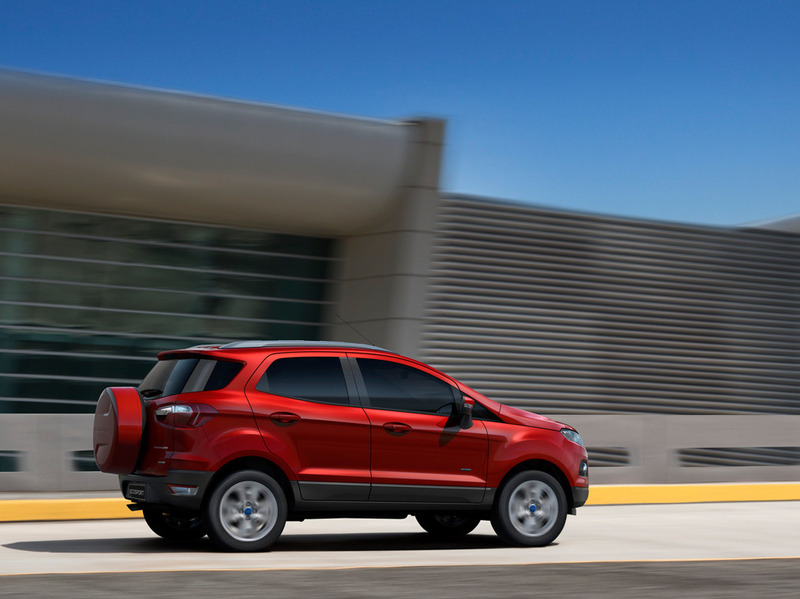 Ford выводит на рынок новый компактный кроссовер - ФОТОСЕССИЯ