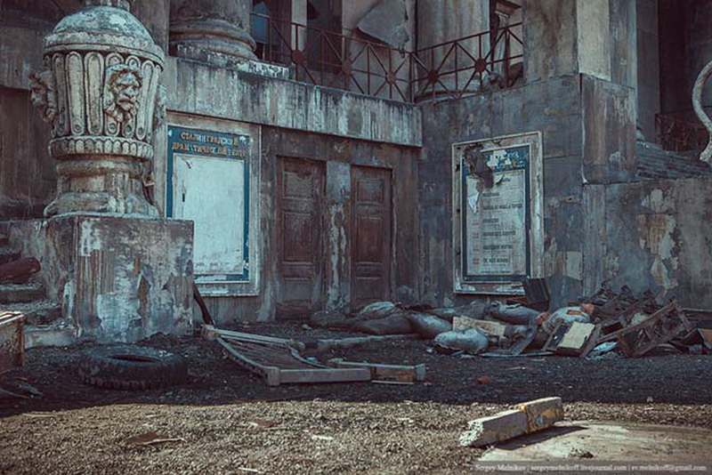 Декорации кварталов разрушенного Сталинграда - ФОТОСЕССИЯ