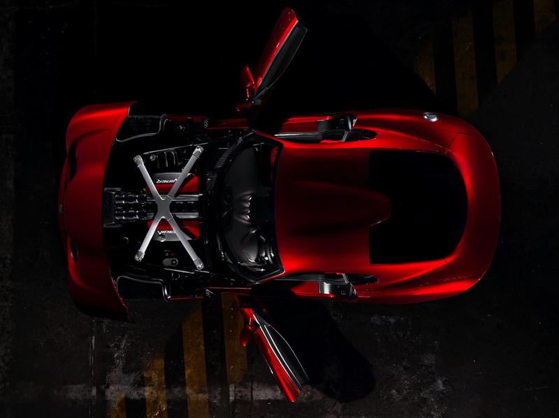 В Нью-Йорке представлено пятое поколение суперкара Viper - ФОТОСЕССИЯ