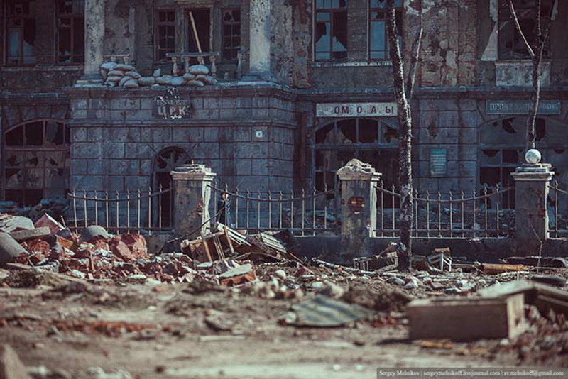 Декорации кварталов разрушенного Сталинграда - ФОТОСЕССИЯ