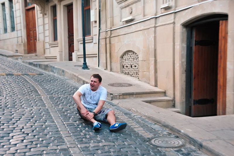 Прогулка российского блогера по Баку - ФОТО