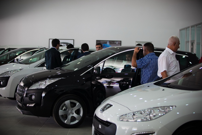 В Баку открылся автомобильный салон Peugeot - ФОТО