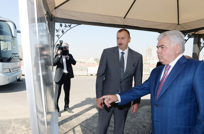 Президент Ильхам Алиев ознакомился с ходом работ по строительству Олимпийского стадиона, ряда дорожных объектов и восстановлению экосреды озера Беюкшор - ОБНОВЛЕНО - ФОТО