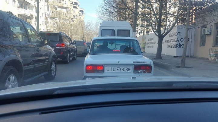 Bu maşınların nömrəsində Azərbaycan bayrağı yoxdur – SİYAHI - FOTO