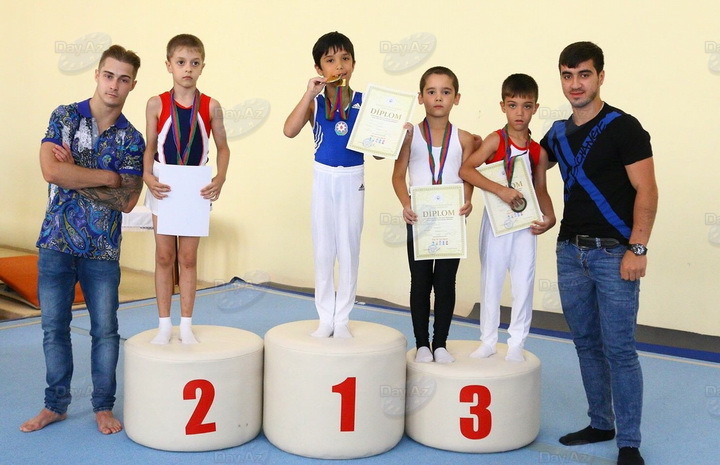 Будущие победители. Один день в Бакинской школе гимнастики - РЕПОРТАЖ - ФОТО