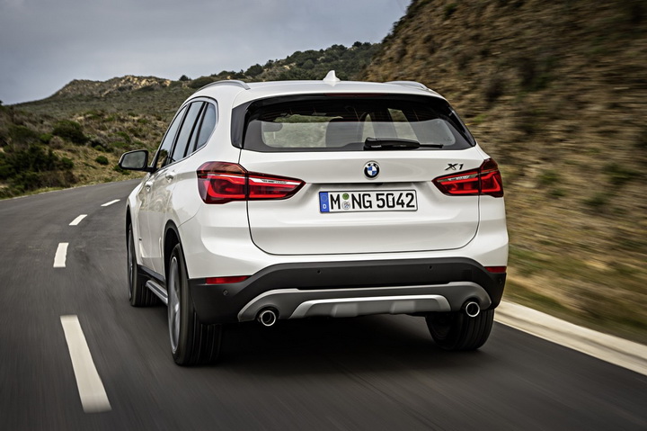 BMW официально представила новое поколение X1 - ФОТО