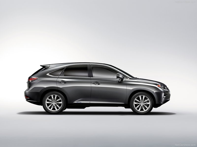 Lexus представил сразу два новых внедорожника в Женеве - ФОТОСЕССИЯ