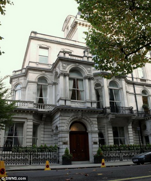 Британский миллиардер "зароет" в землю $400 млн - ФОТО