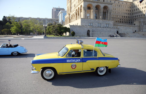 В Баку состоялся пробег классических автомобилей, посвященный 91-й годовщине со дня рождения общенационального лидера Гейдара Алиева - ФОТО