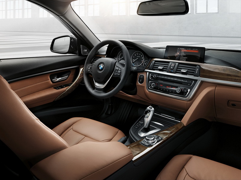 BMW представил универсал 3 Series и трехдверную "единичку" - ФОТОСЕССИЯ