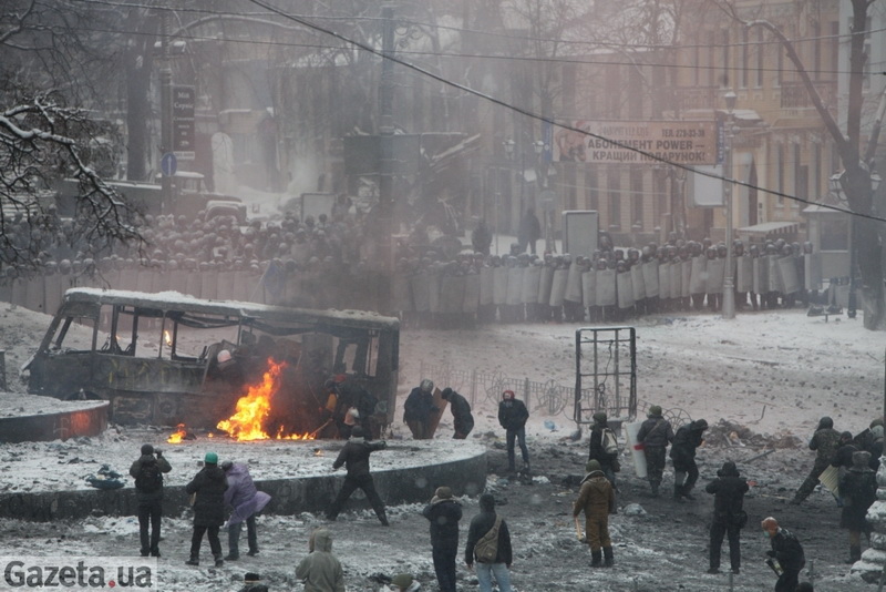 Растет число погибших в результате противостояния в центре Киева - ОБНОВЛЕНО - ВИДЕО - ФОТО