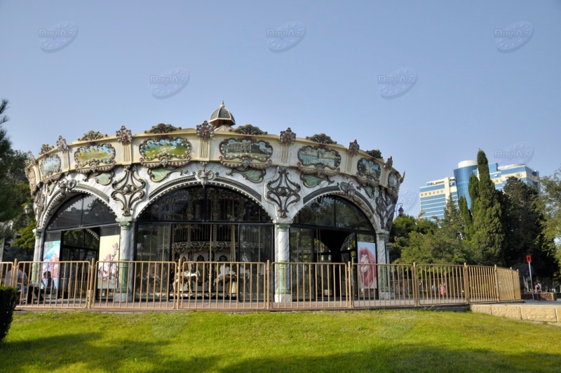 Лучшие бакинские аттракционы и карусели - ФОТОСЕССИЯ