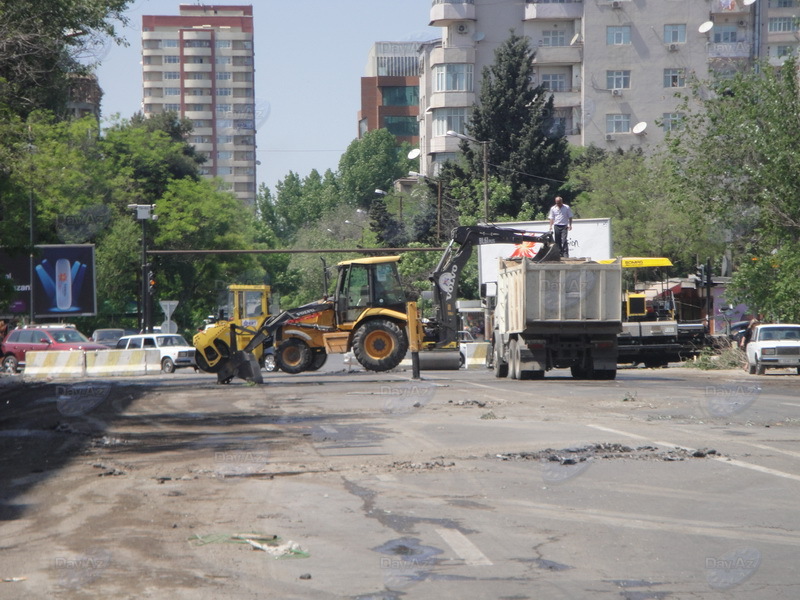 На одной из центральных улиц Баку начался ремонт - ОБНОВЛЕНО - ФОТО