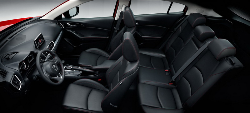 Mazda3 вновь демонстрирует свои преимущества - ФОТО