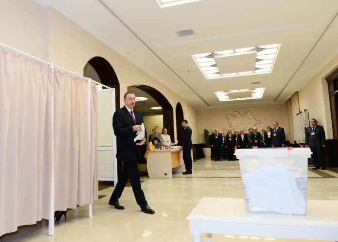 Президент Ильхам Алиев и его супруга Мехрибан Алиева проголосовали на муниципальных выборах - ОБНОВЛЕНО - ФОТО - ВИДЕО
