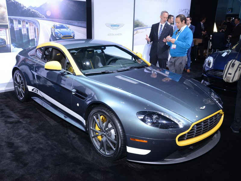 Aston Martin удивил ценой - ФОТО