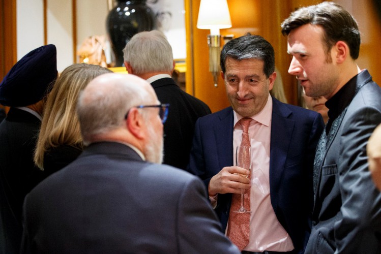 Общество Великобритания-Азербайджан и компания Ralph Lauren провели в Лондоне благотворительную акцию для детей-инвалидов - ФОТО