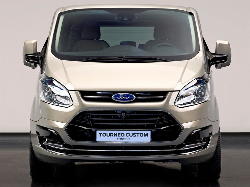 Ford покажет новый семейный фургон - ФОТОСЕССИЯ