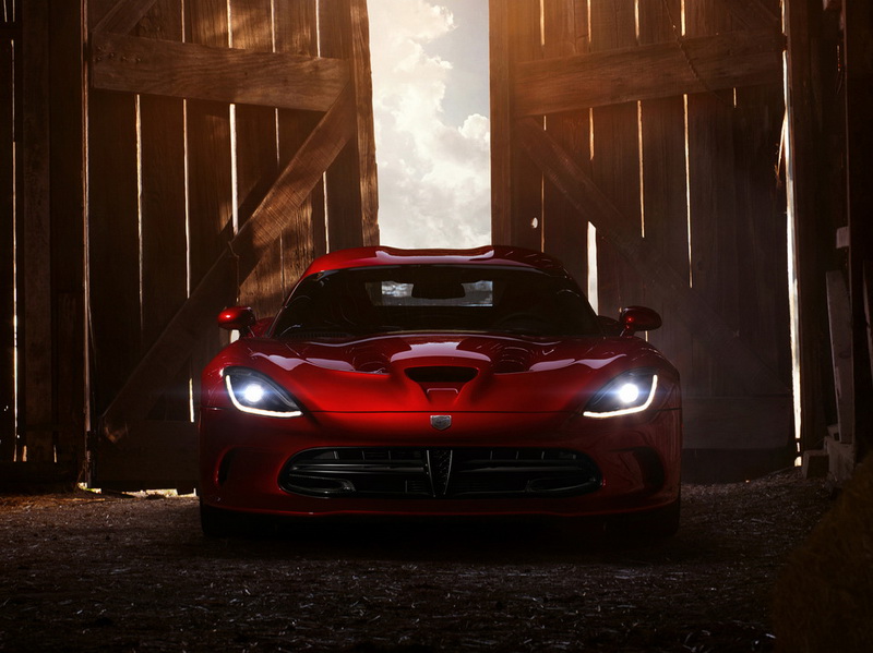 В Нью-Йорке представлено пятое поколение суперкара Viper - ФОТОСЕССИЯ