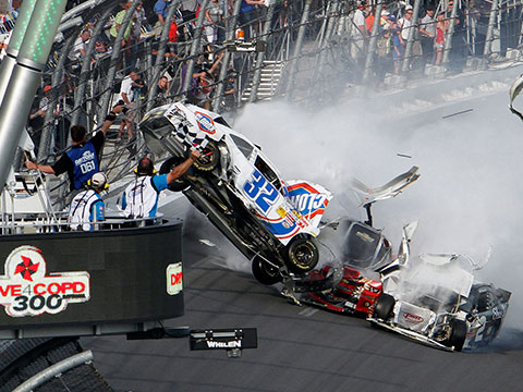 Самые страшные аварии на автогоноках NASCAR - ФОТОСЕССИЯ