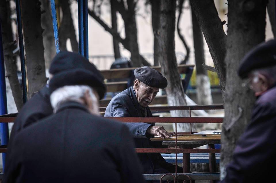 Qocaların yanından reportaj: "Qızların xoşuna gəlir, ağsaqqal..." - FOTO