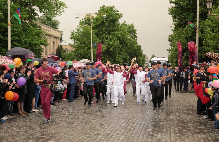 Факел Евроигр доставлен в Евлах - ФОТО - ВИДЕО