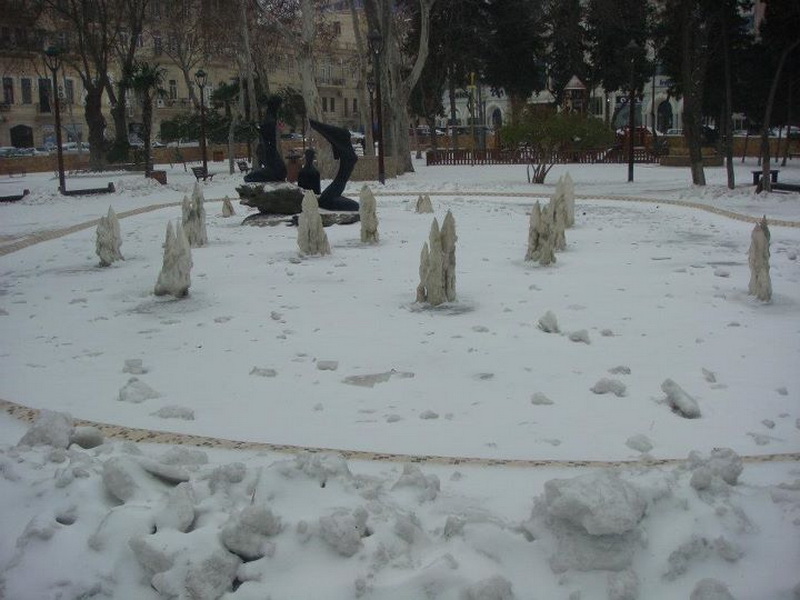В Баку побит рекорд низкой температуры за 110 лет – ОБНОВЛЕНО - ФОТО