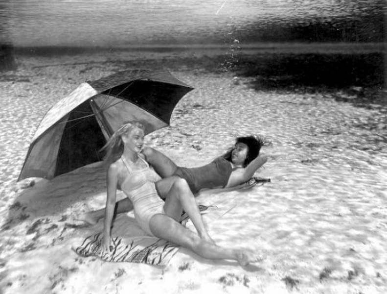Фантастические ретро-фотографии со дна озера - ФОТОСЕССИЯ