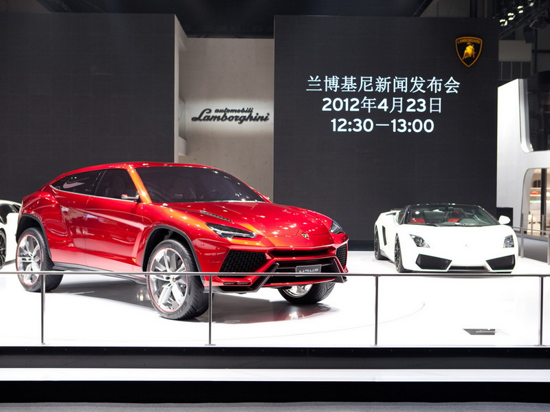 Кроссовер Lamborghini может оказаться неожиданно доступным - ФОТО