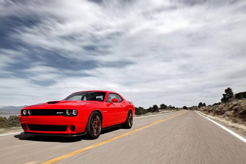 Новая версия Dodge Challenger обещает быть очень мощной - ФОТО