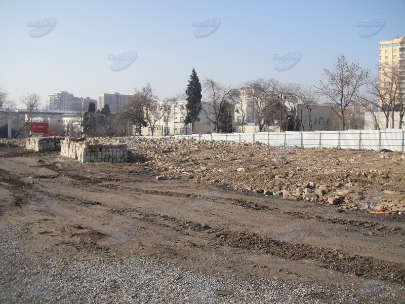 В центре Баку снесен жилой дом – ФОТО