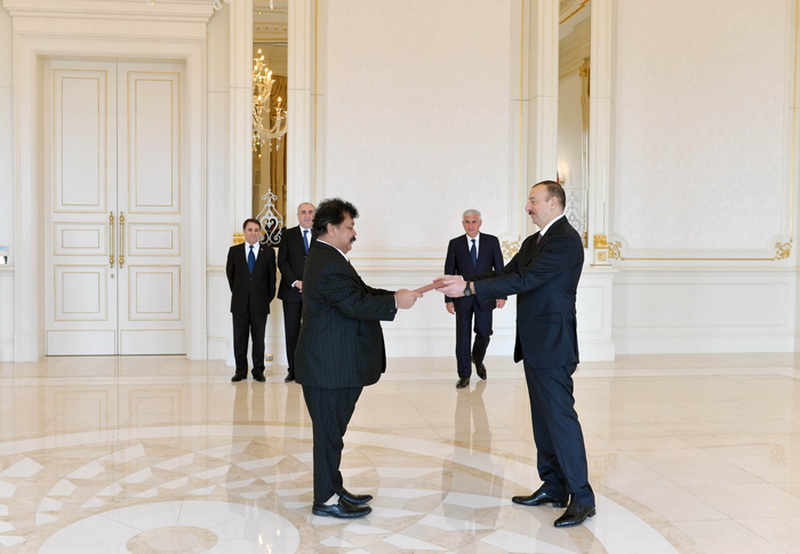 Президент Азербайджана принял верительные грамоты послов ряда стран - ОБНОВЛЕНО - ФОТО