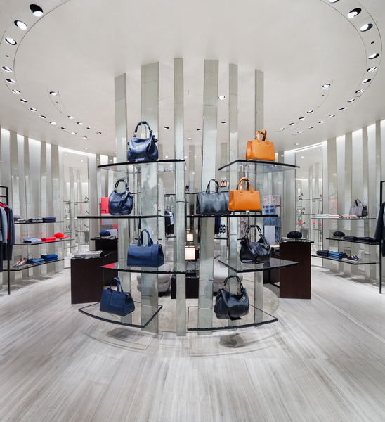 Armani Group сообщает об открытии первого бутика Giorgio Armani в Баку - ФОТО
