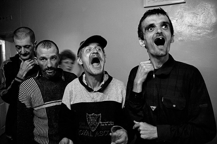 Шокирующие работы фотографа, жившего в психбольнице - ФОТОСЕССИЯ