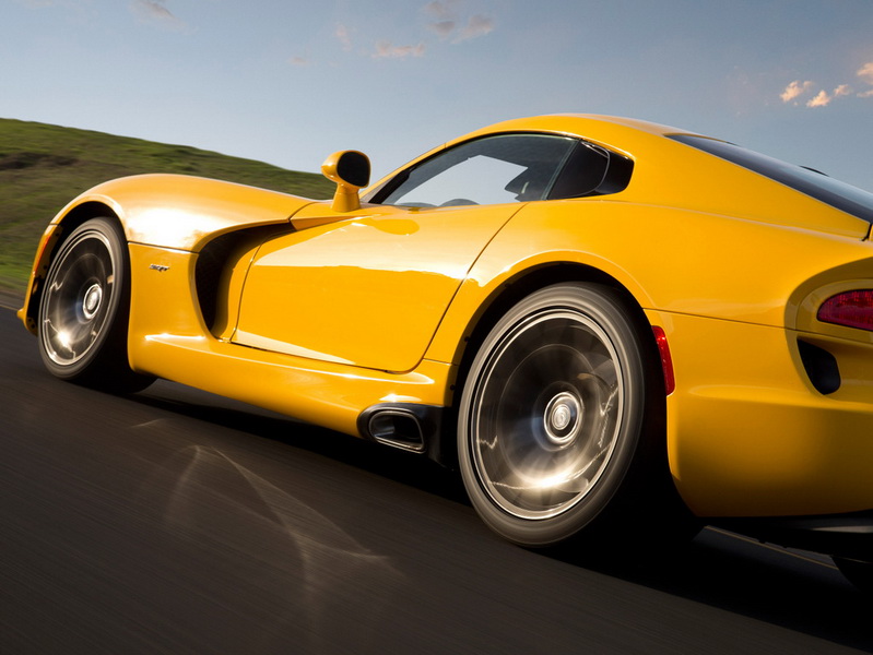 Chrysler остановит выпуск SRT Viper на 2 месяца - ФОТО