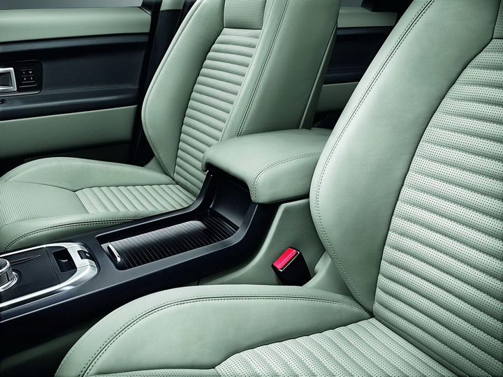 Последняя новинка Land Rover за полгода подорожала на полмиллиона - ФОТО