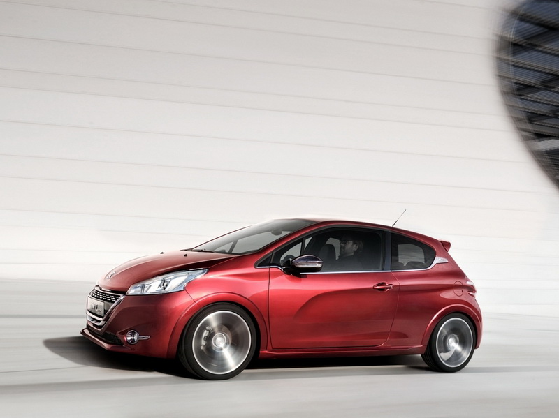 Хэтчбек Peugeot 208 GTi пойдет в серийное производство - ФОТО